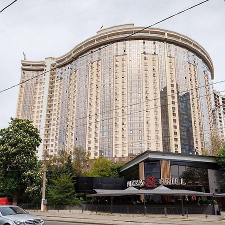 White Apartment In 12 Floor Οδησσός Εξωτερικό φωτογραφία