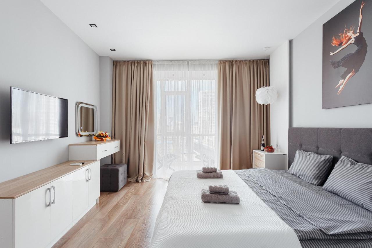 White Apartment In 12 Floor Οδησσός Εξωτερικό φωτογραφία