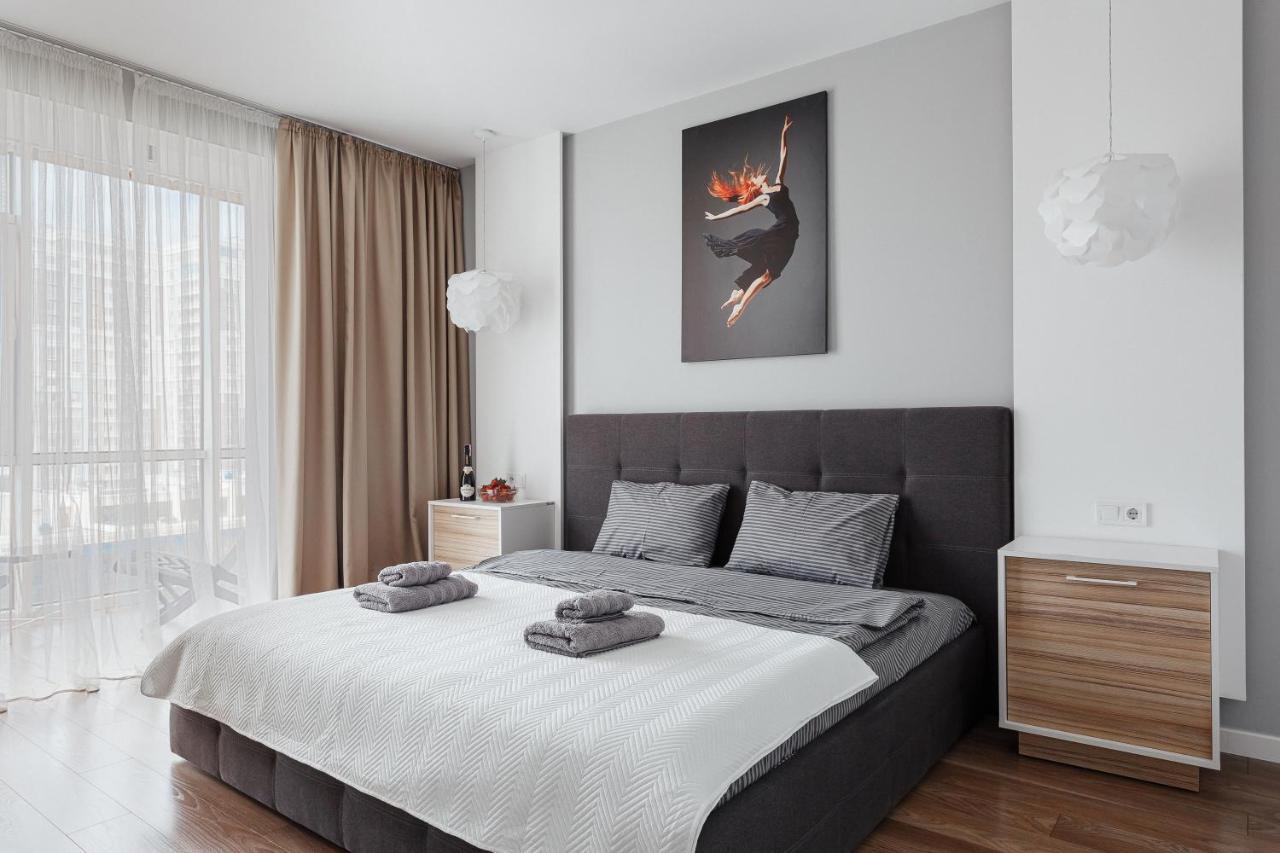 White Apartment In 12 Floor Οδησσός Εξωτερικό φωτογραφία