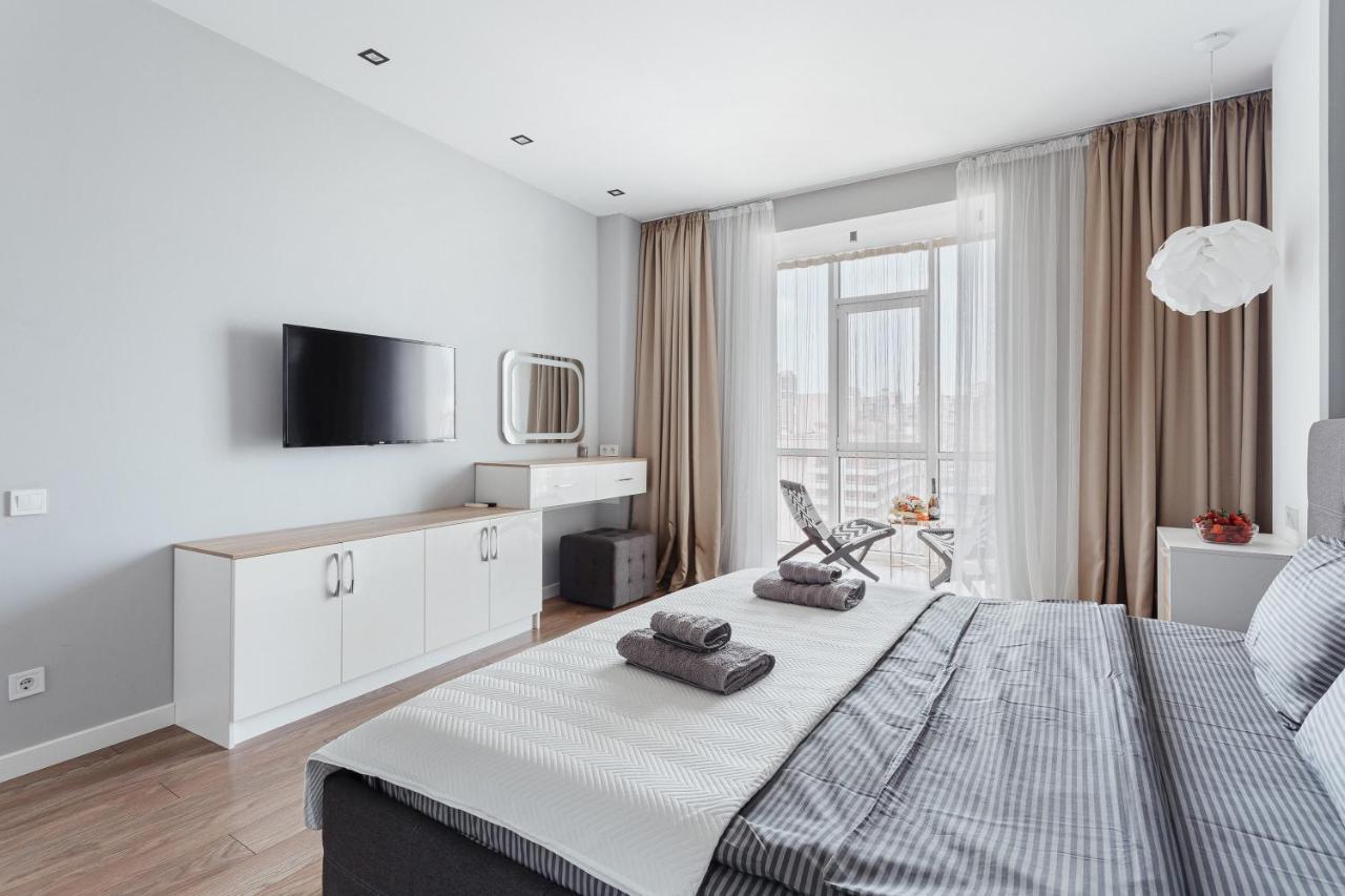 White Apartment In 12 Floor Οδησσός Εξωτερικό φωτογραφία